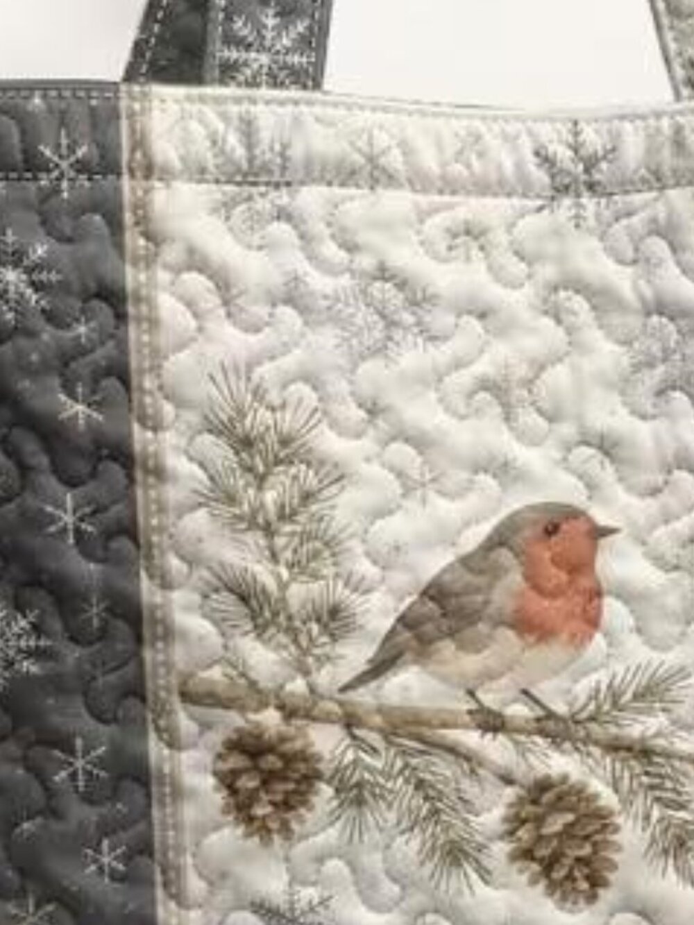 QUILTED WINTER ROBIN TOTE - Picture 4 of 4